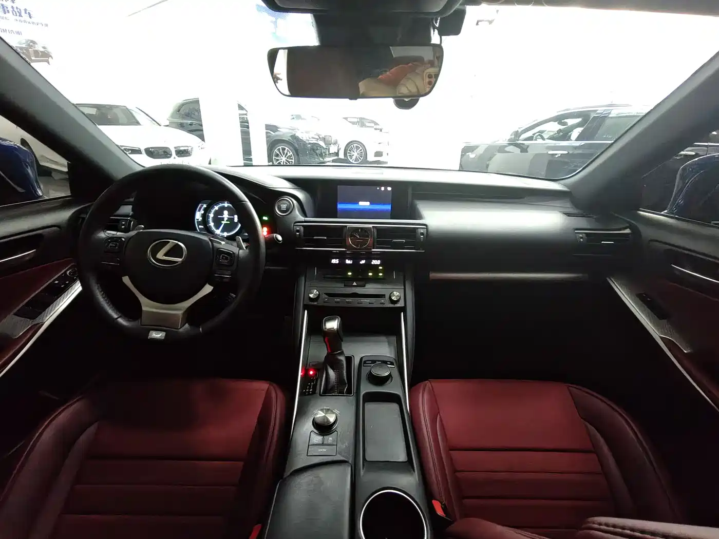 Lexus IS 2017 300 F SPORT фото 8