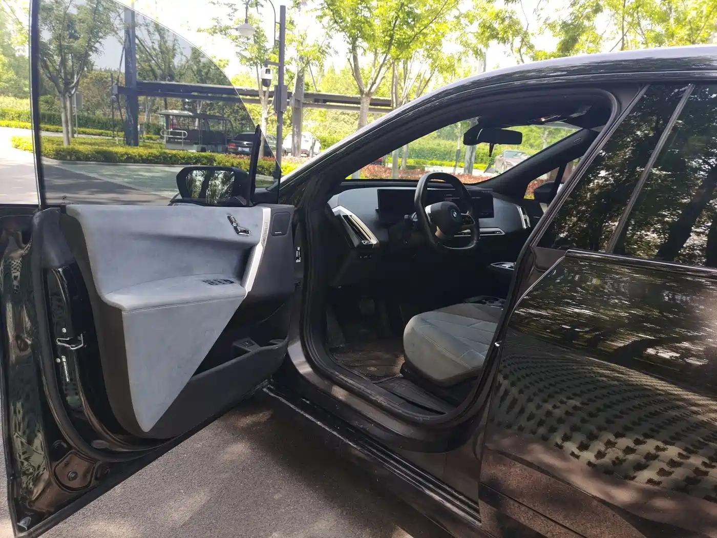 BMW iX 2023 xDrive40 фото 8