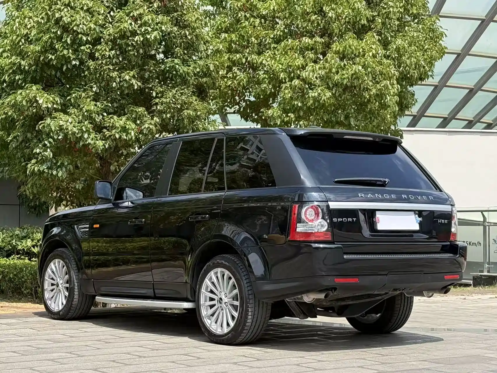 Photo 9 - Land Rover Range Rover Sport