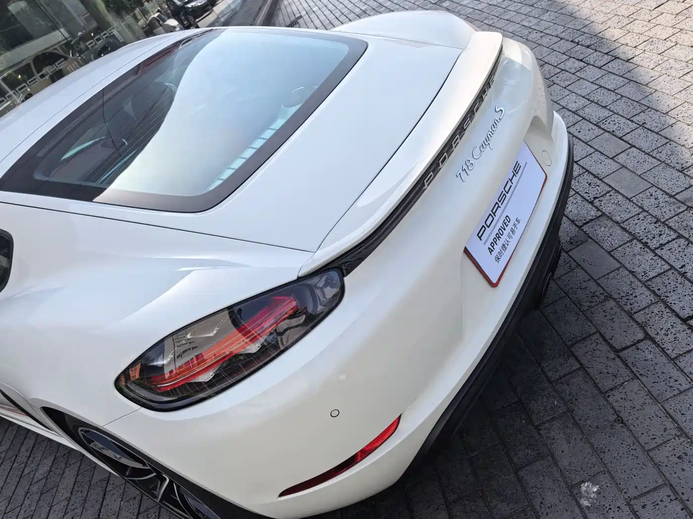 Porsche 718 2018 Cayman 2.0T фото 18