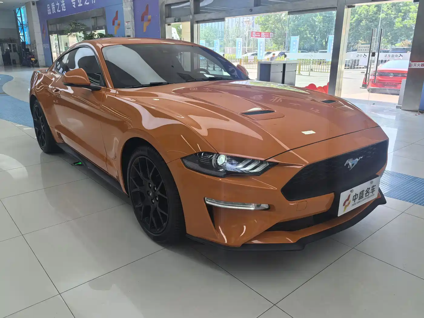 FORD MUSTANG