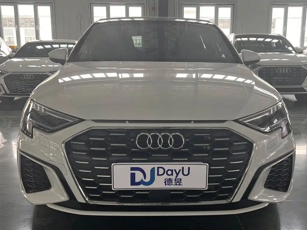 Audi A3 2023 Sportback 35 TFSI Fashion Sport фото 2