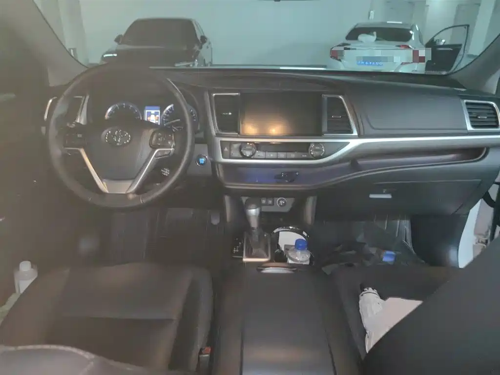 Toyota Highlander 2018 2.0T 4WD Ultimate 7-seater China VI фото 13