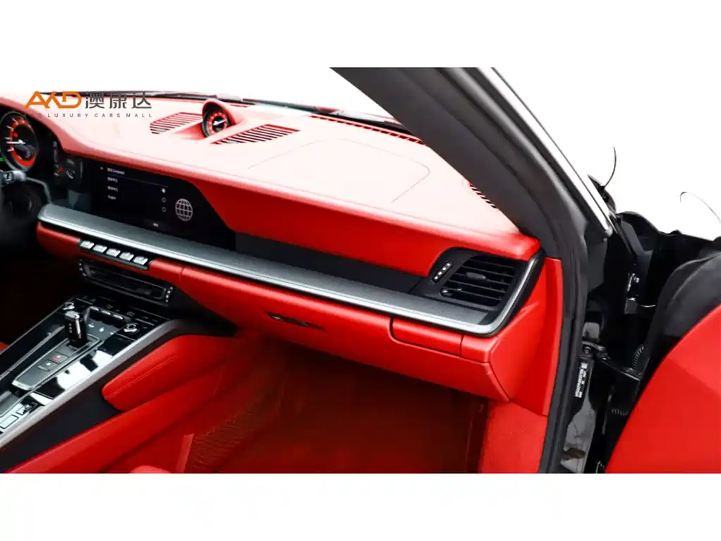 Porsche 911 2023 Carrera 4 3.0T фото 9