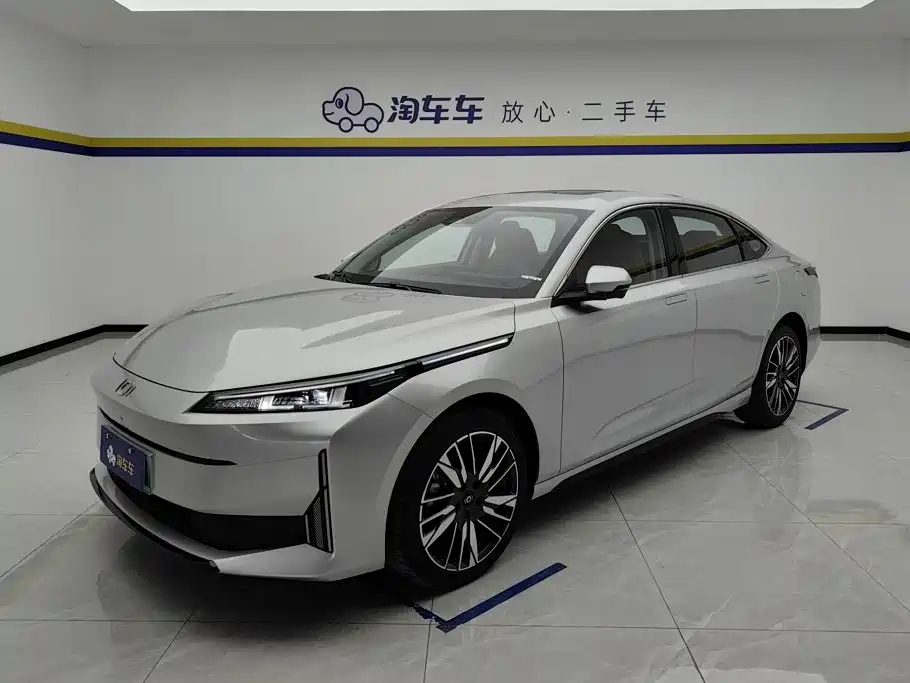 Фото 1 - Changan Qiyuan A05