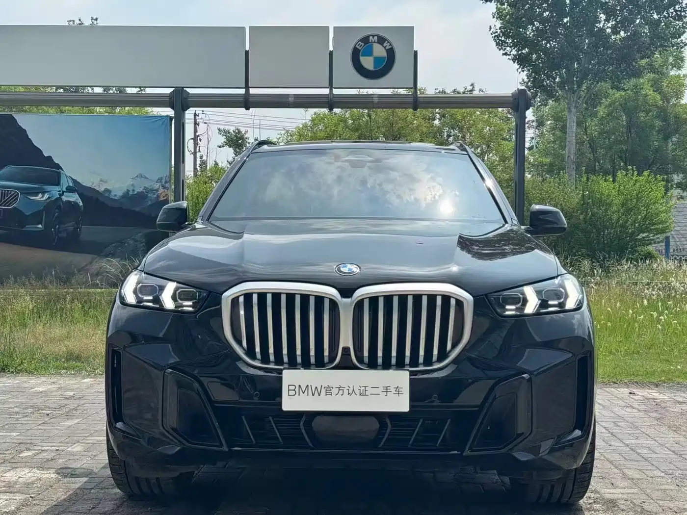 BMW X5 2025 Model xDrive 40Li M Sport Blackout Package фото 6