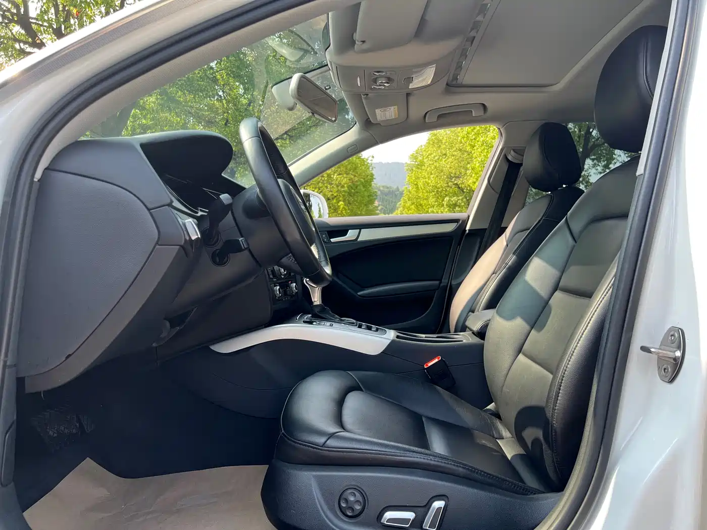 Audi A4L 2015 45 TFSI quattro Individual Sport фото 11