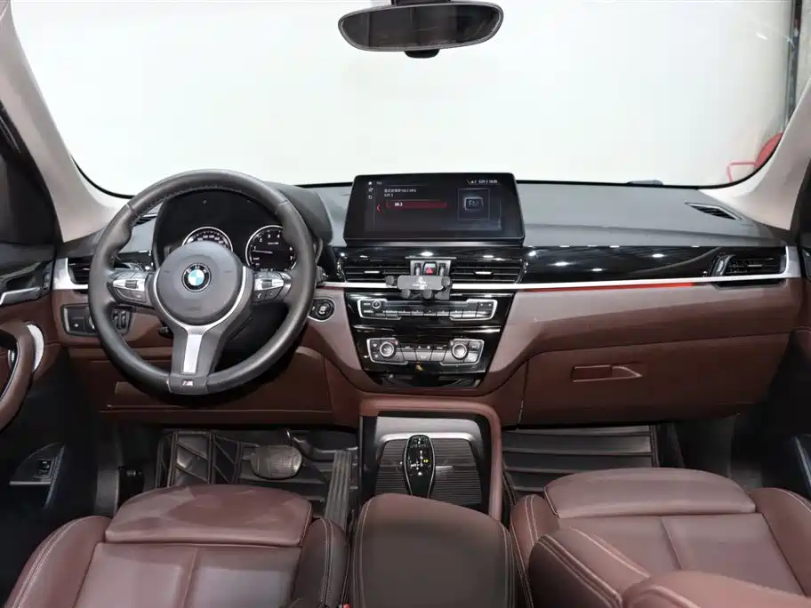 BMW X1 2021 Facelift sDrive25Li Leading фото 11