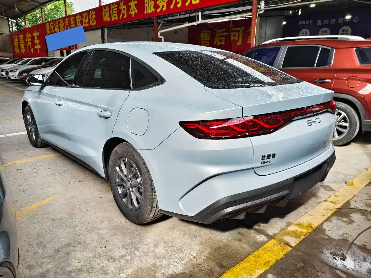 BYD Qin L 2026 DM-i 128KM Progressive фото 9
