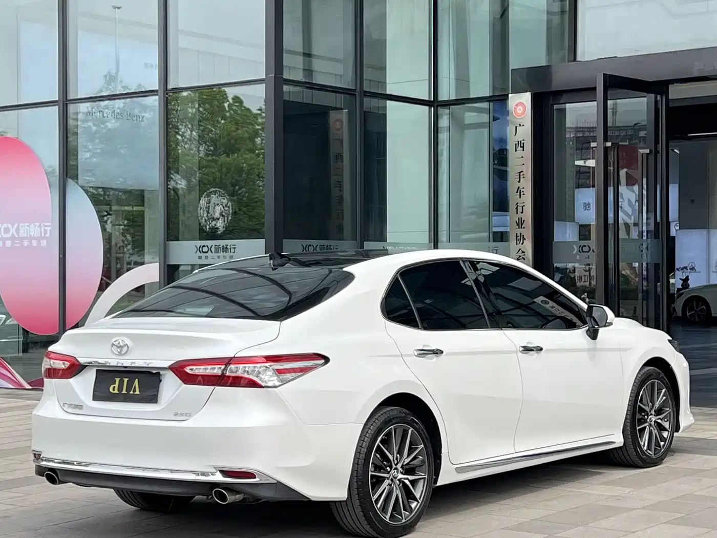 Toyota Camry 2023 2.5G Luxury Edition фото 6