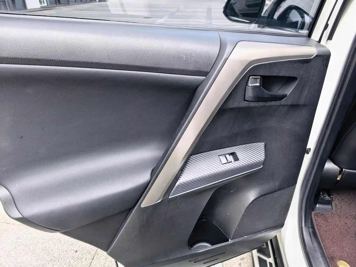 Toyota RAV4 Rongfang 2015 2.0L CVT 2WD Trend Edition фото 13