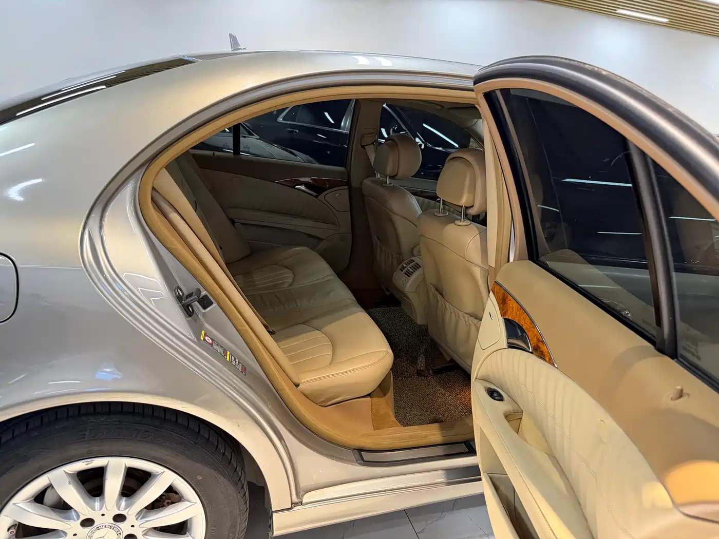 Mercedes-Benz E-Class 2008 E 230 Fashion фото 15