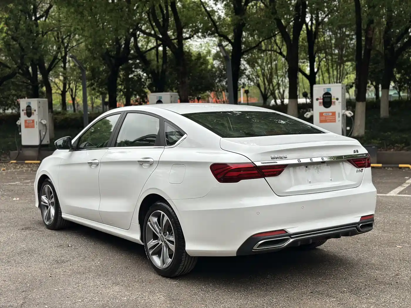 GEELY AUTOMOBILE BINRUI