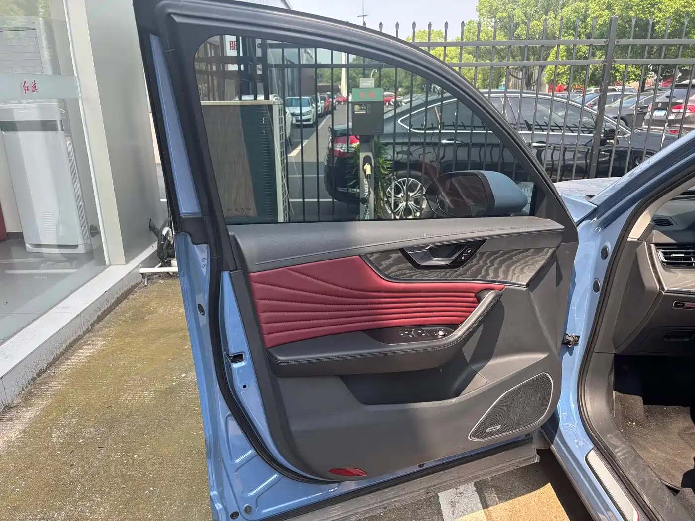Hongqi HS5 2023 2.0T 4WD Flag Leader Pro фото 12