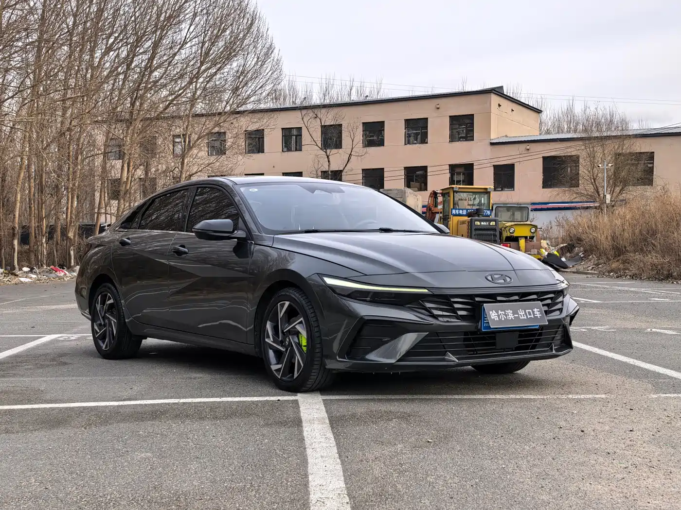 Hyundai Elantra 2023 Model 1.5L CVT LUX Premium Edition фото 3