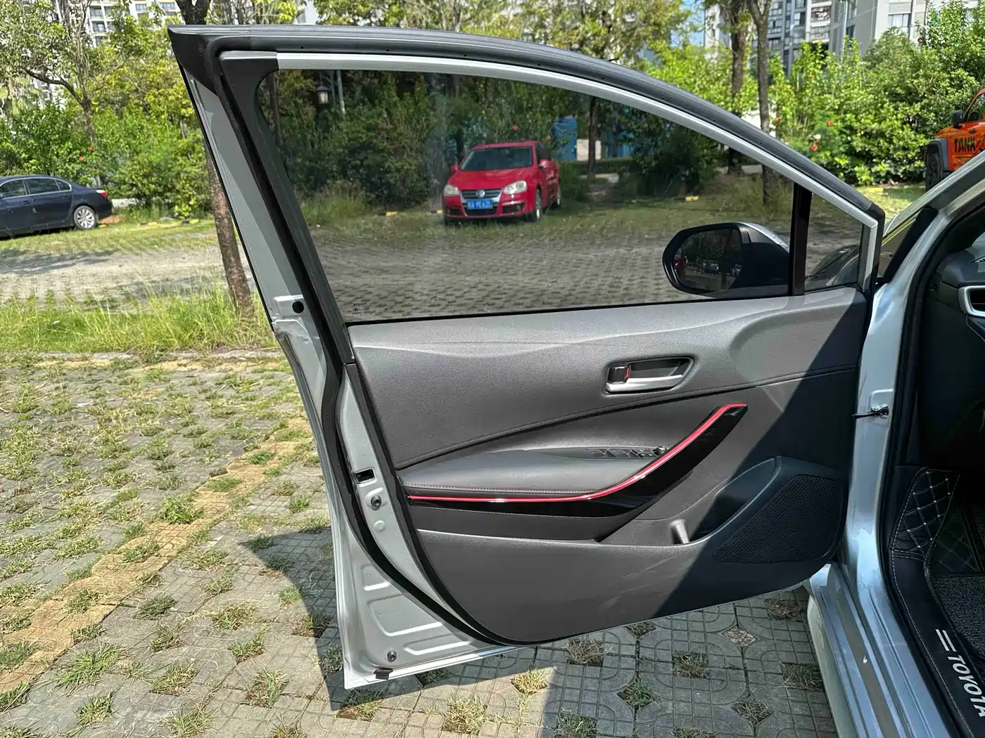 Toyota Levin 2022 Dual Engine 1.8H E-CVT Sport Edition фото 39