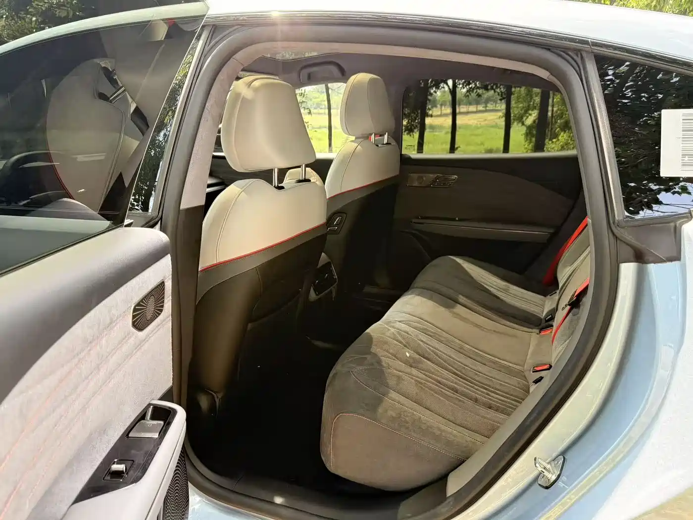 Geely Galaxy Galaxy E8 2025 620km AWD Starship LiDAR Smart Drive Edition фото 5