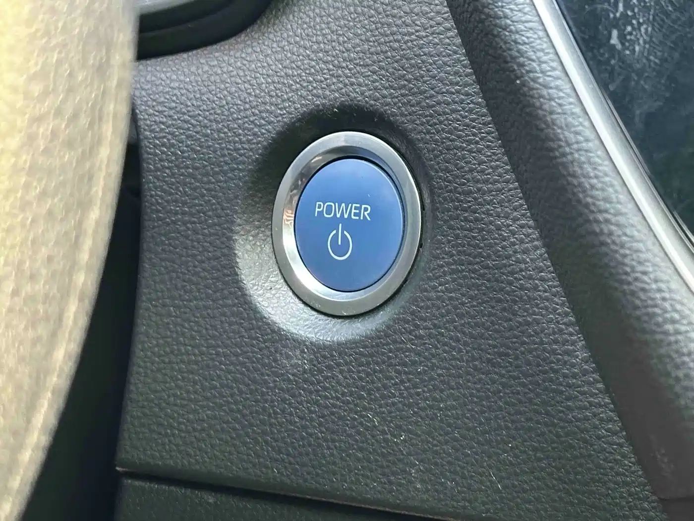 Toyota Levin 2022 Dual Engine 1.8H E-CVT Sport Edition фото 25
