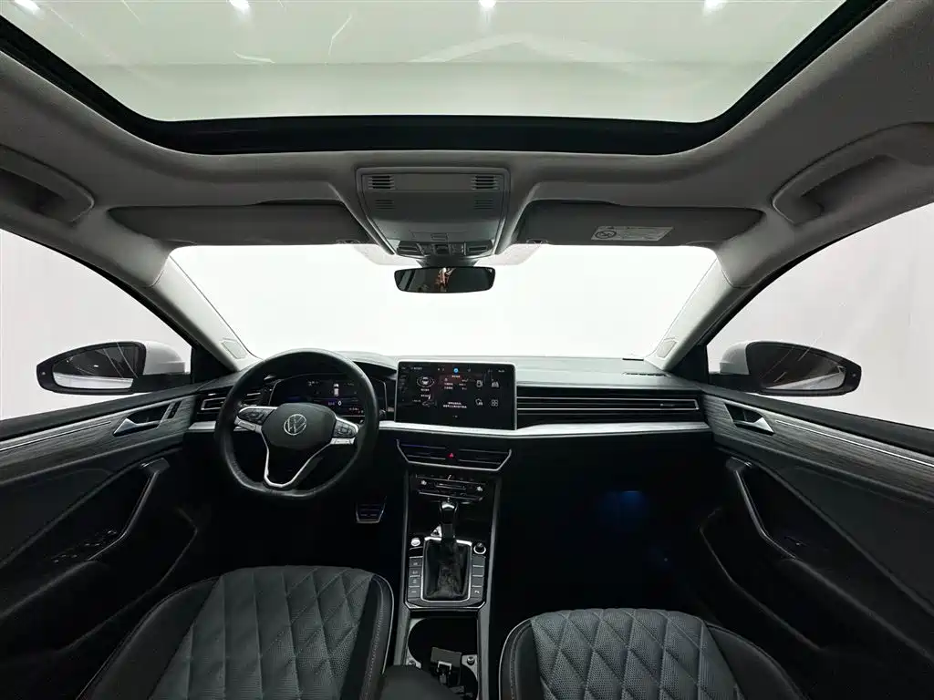Volkswagen Sagitar 2023 Model Year 280TSI DSG Surpass Edition фото 10