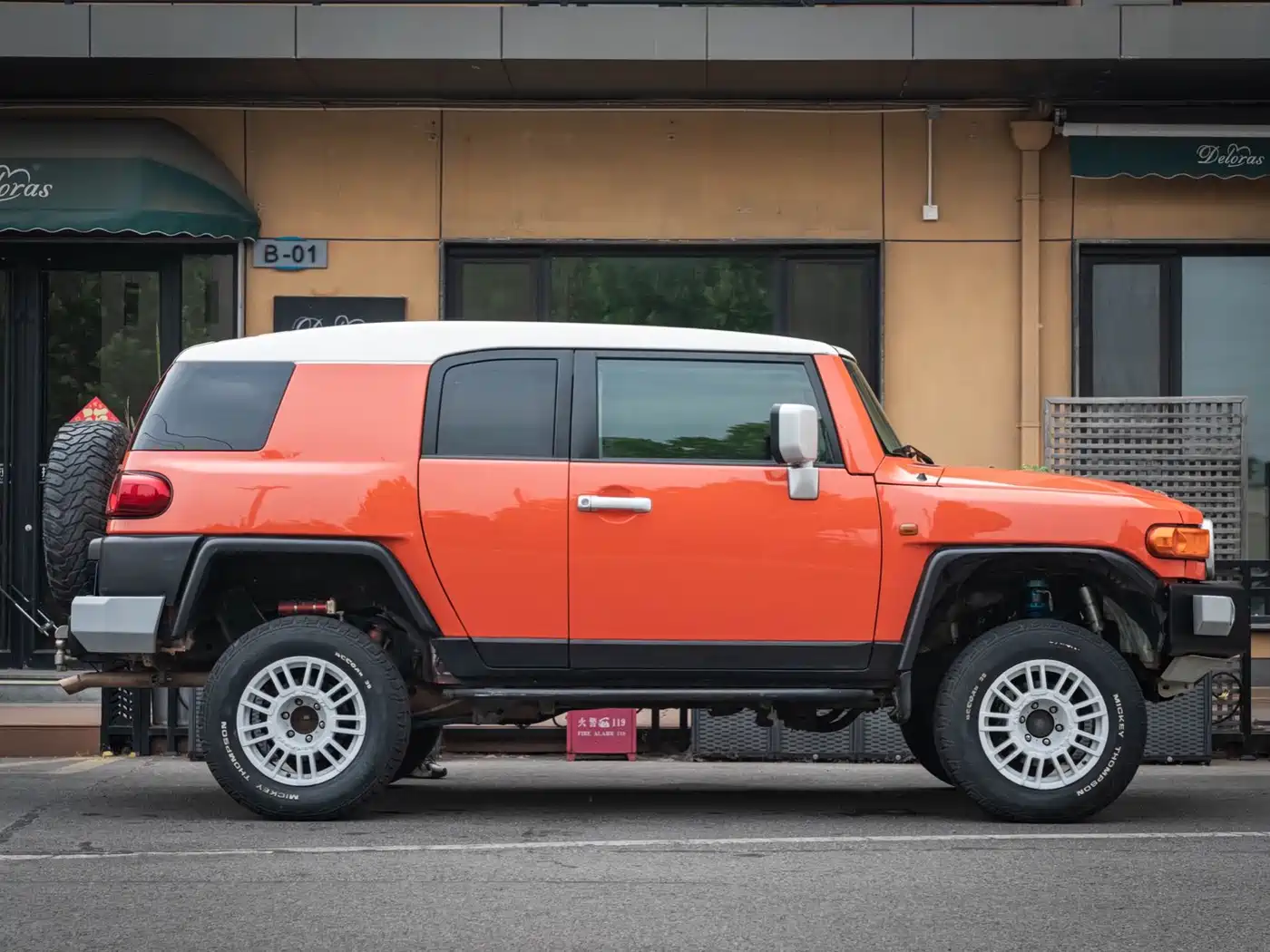 Toyota FJ Cruiser 2013 4.0L фото 4