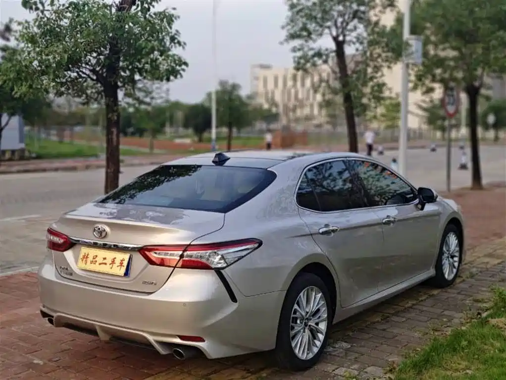 Toyota Camry 2018 2.5G Luxury Edition фото 4