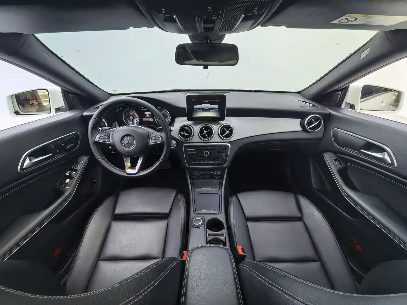 Mercedes-Benz CLA (Import) 2016 CLA 200 Fashion фото 9