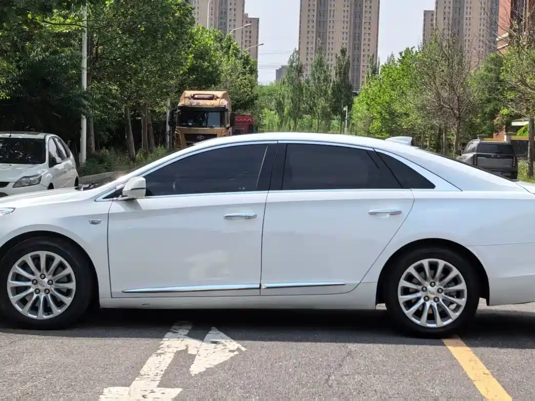 Cadillac XTS 2018 28T Elite фото 3