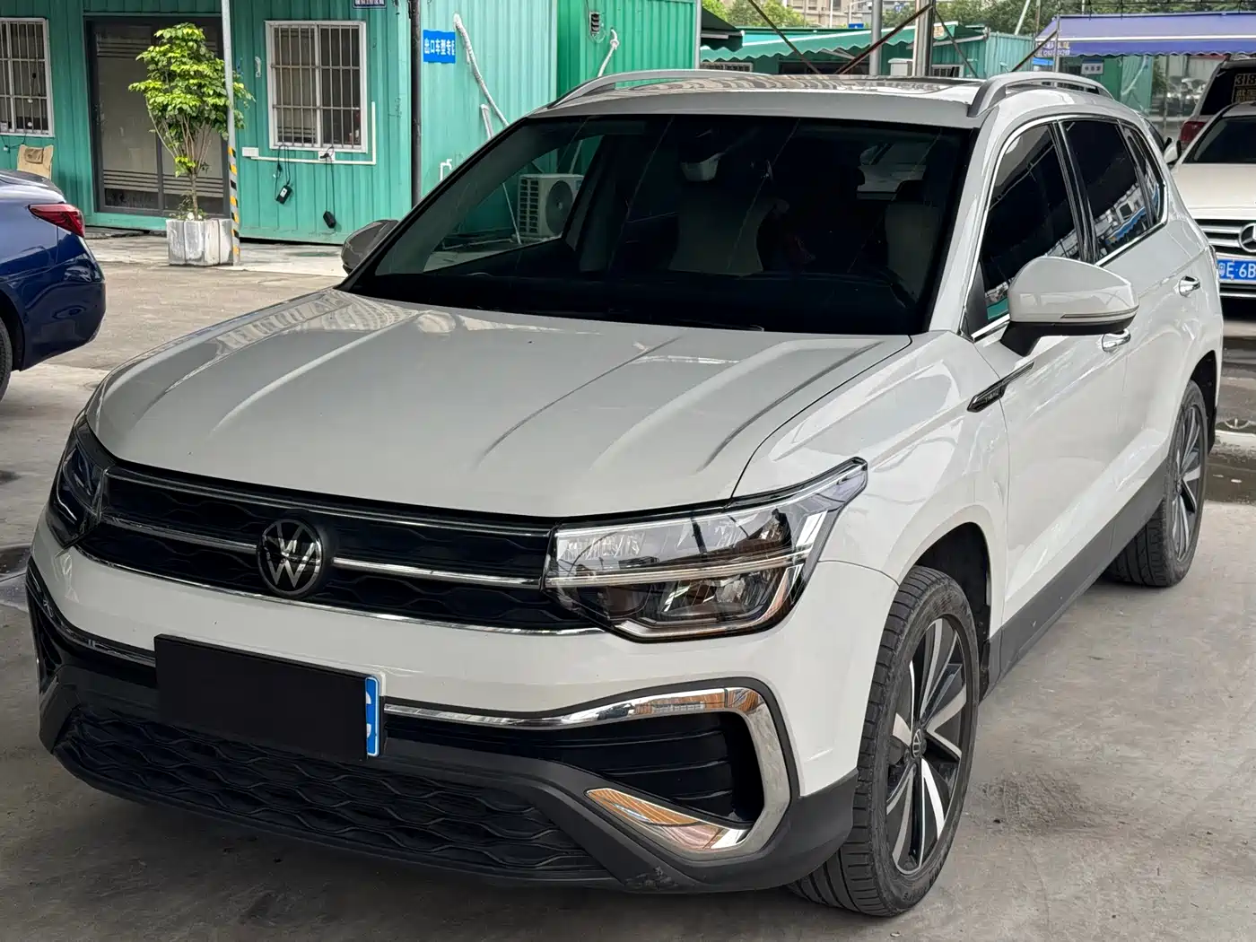 Volkswagen Tharu 2023 300TSI 2WD Moon Premium Edition