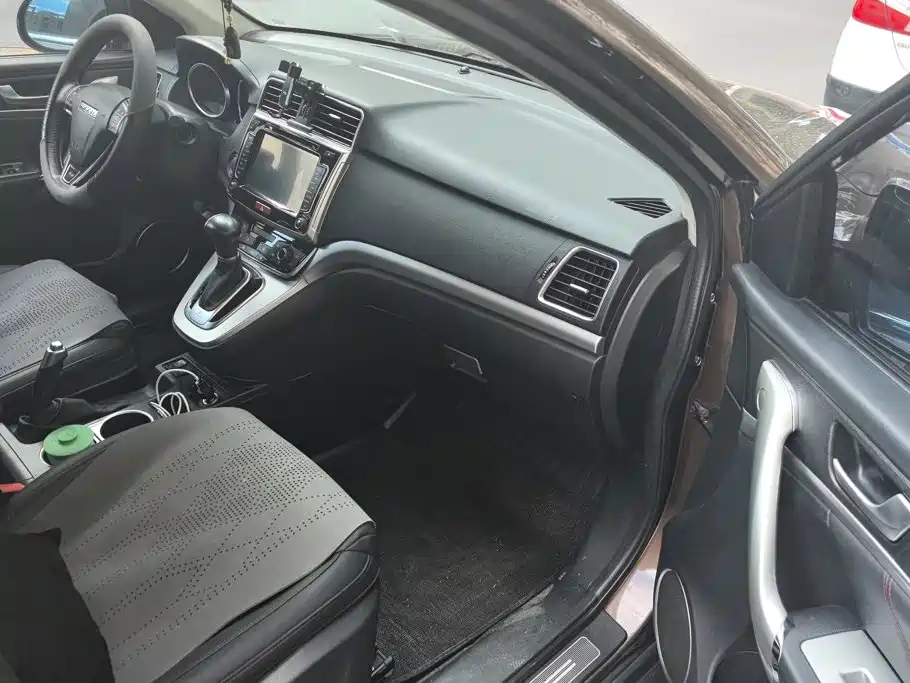 Photo 8 - Haval H6
