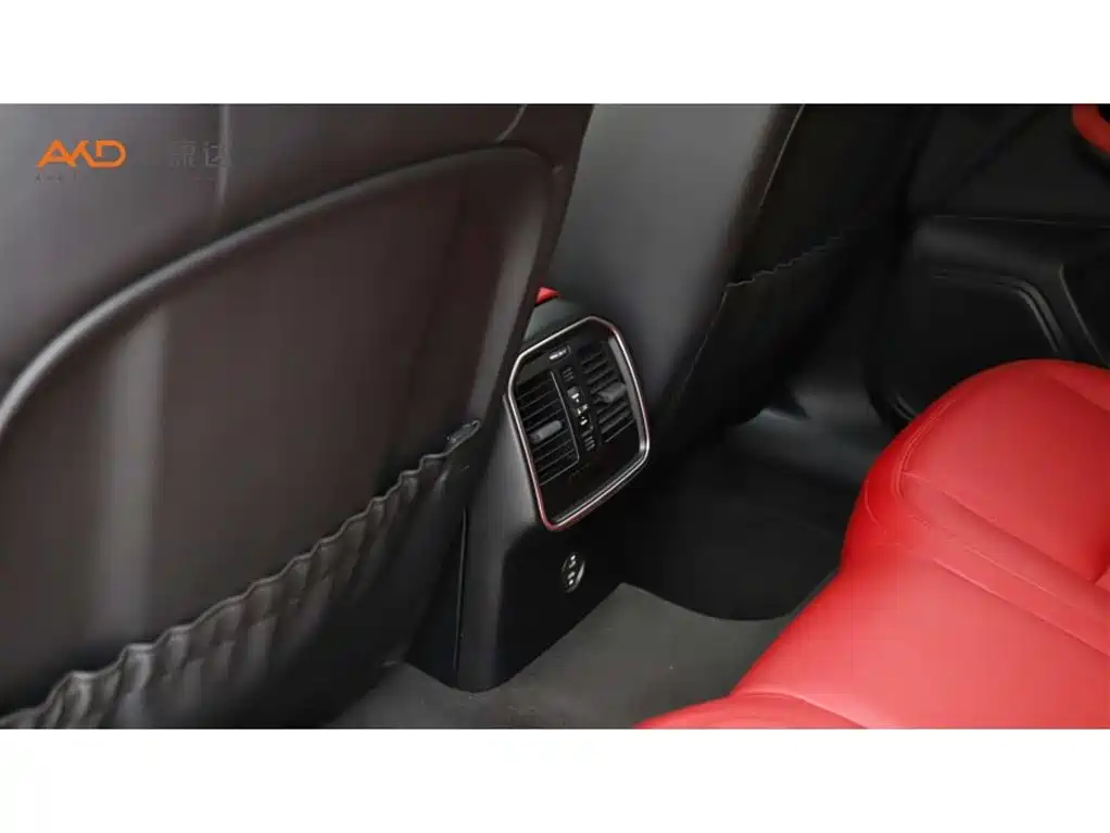 Porsche Macan 2020 Macan 2.0T фото 9