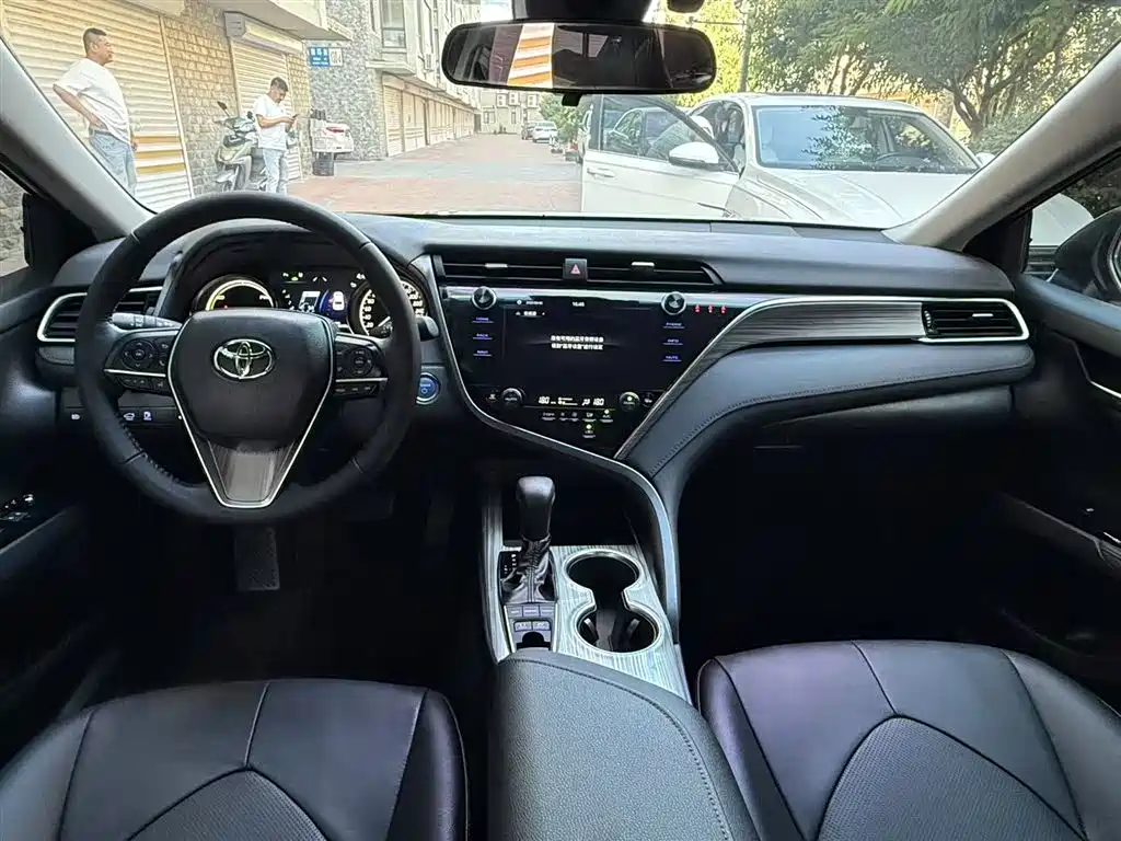 Toyota Camry 2019 Hybrid 2.5HG Luxury Edition China V фото 14