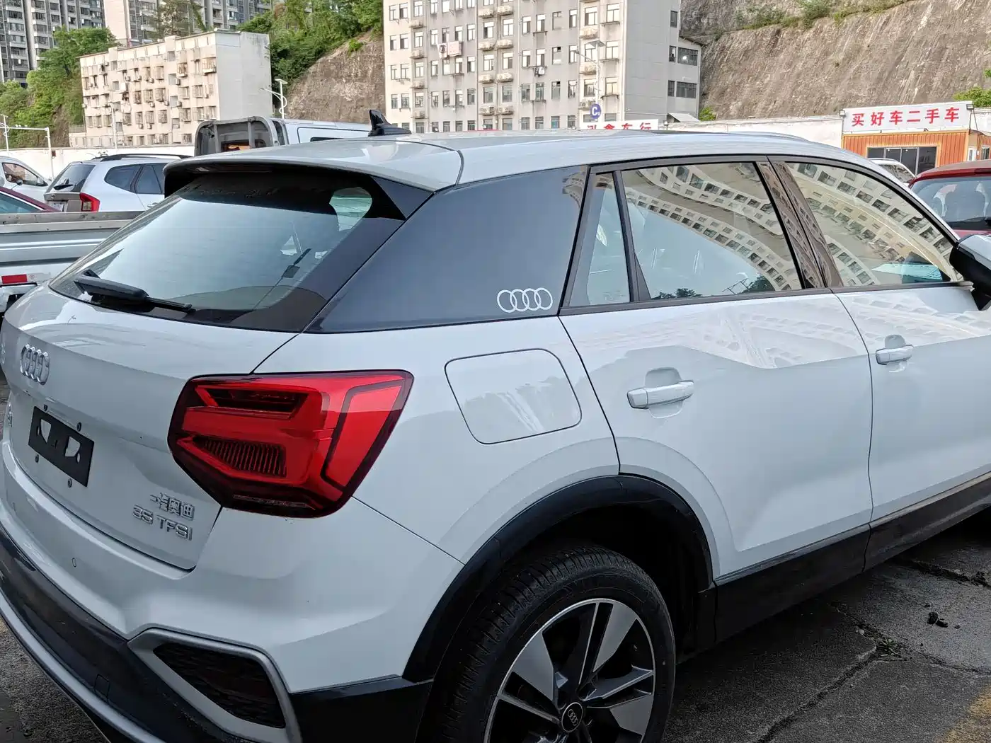 AUDI Q2L