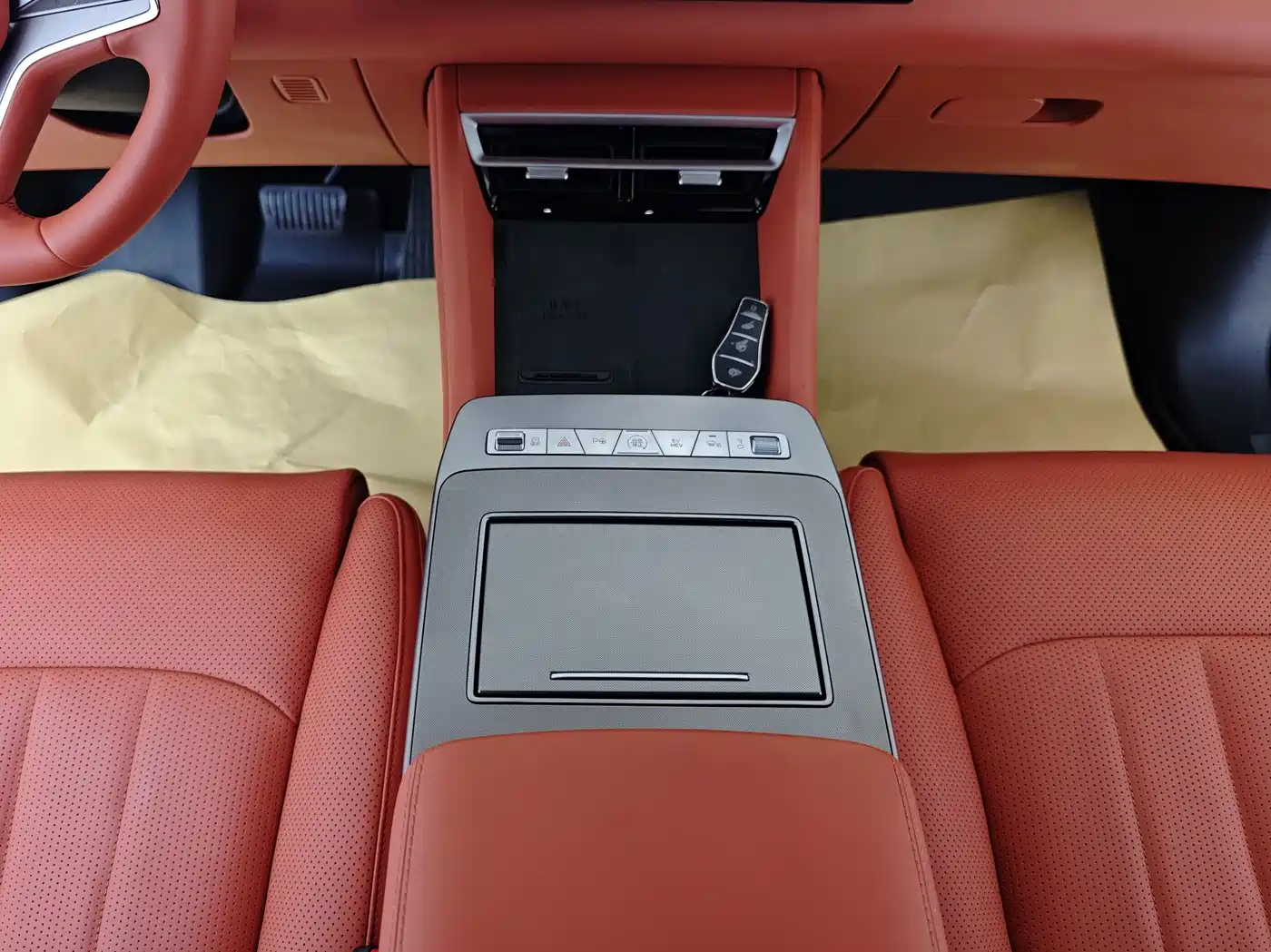 BYD Tang L 2025 DM 175KM Drone Player Edition фото 8