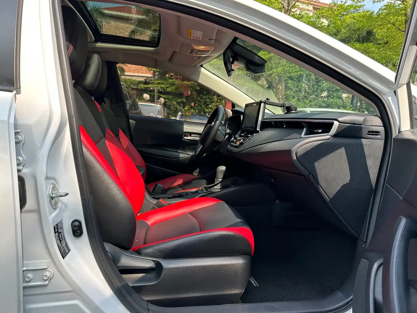 Toyota Corolla 2021 1.2T S-CVT Elite PLUS Edition фото 11