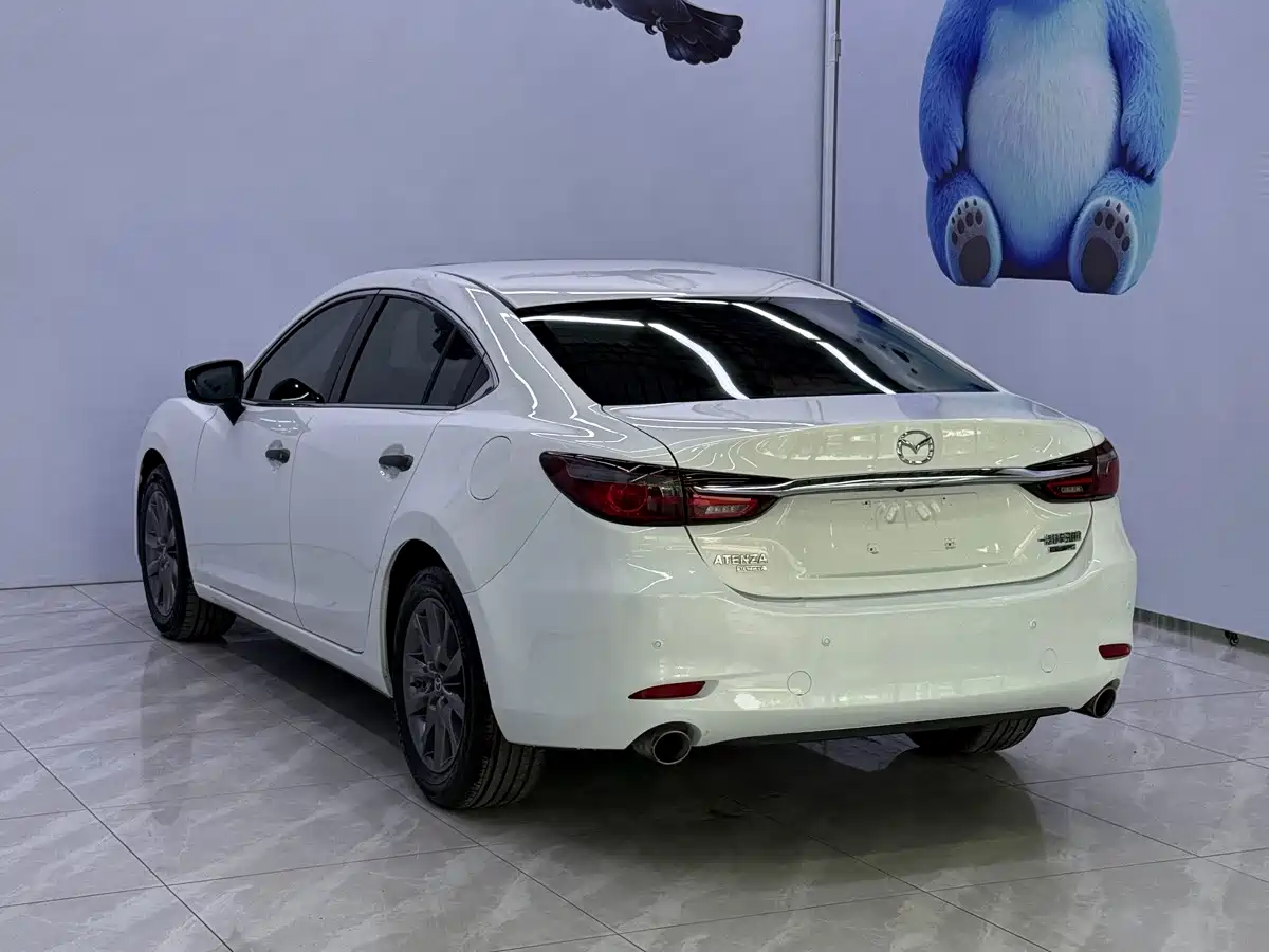 Photo 6 - Mazda Atenza