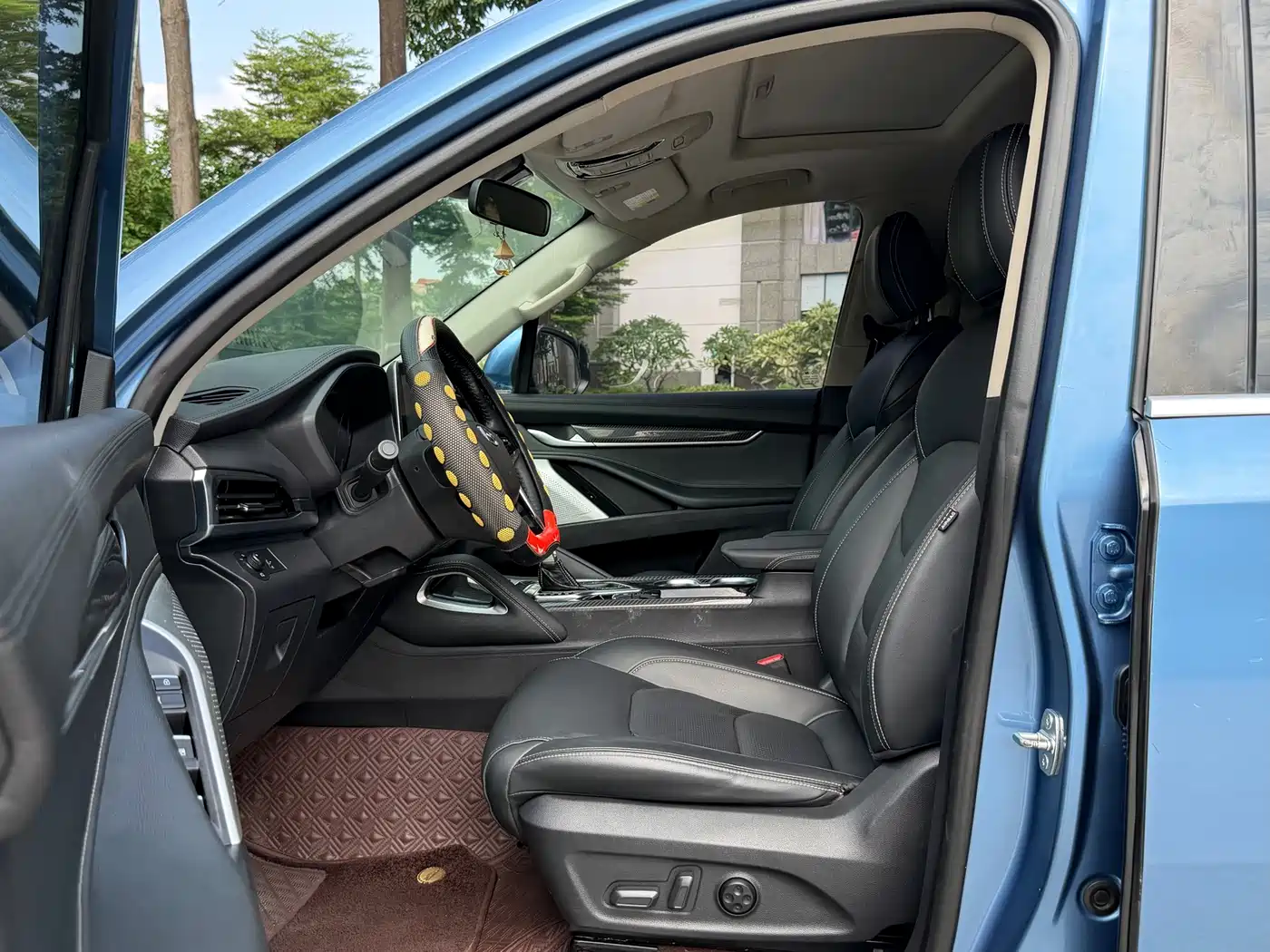 2018 Maxus D90