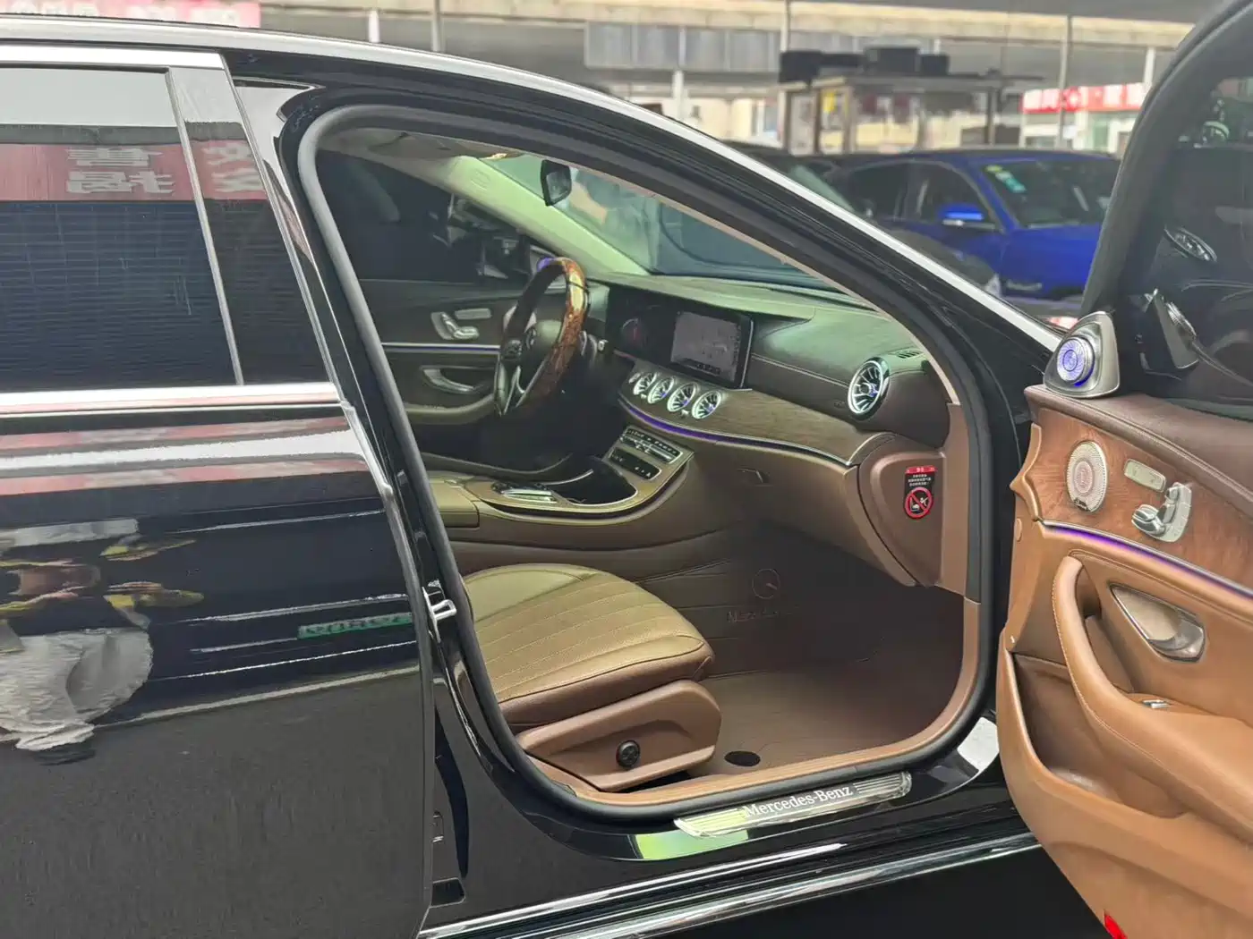 Mercedes-Benz E-Class 2023 E 300 L Fashion фото 9