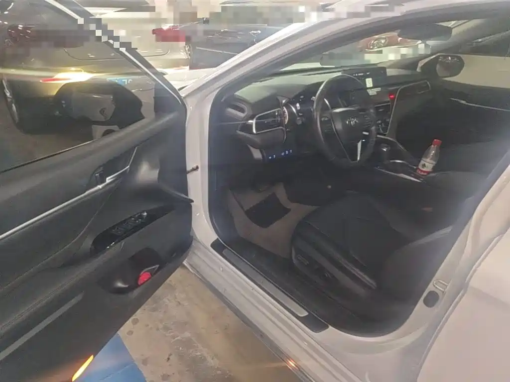 Toyota Camry 2023 2.0G Luxury Edition фото 16
