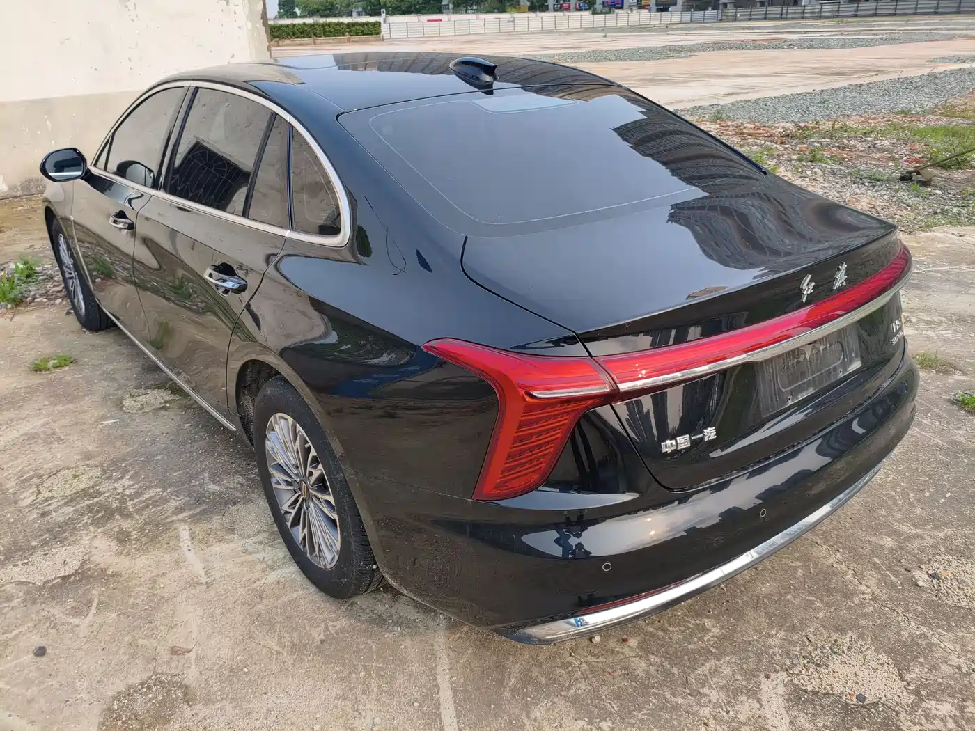 Hongqi H5 2023 1.5T DCT Smart Connect Joy Edition фото 5