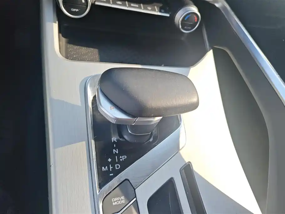 GEELY AUTOMOBILE BINYUE