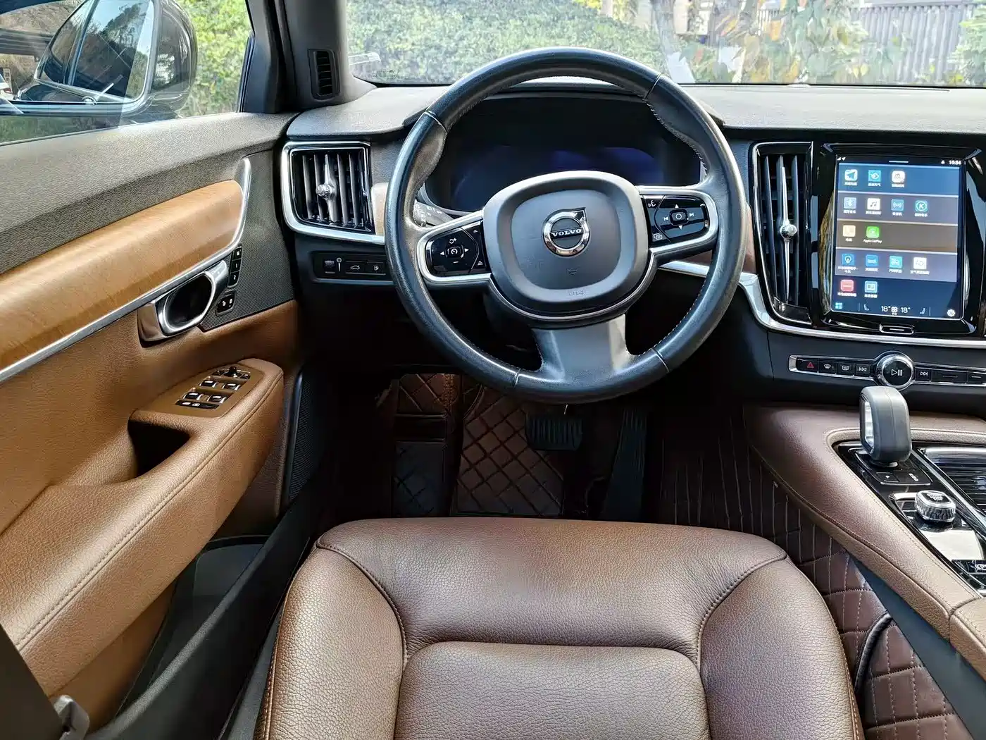 VOLVO S90 PLUG-IN HYBRID