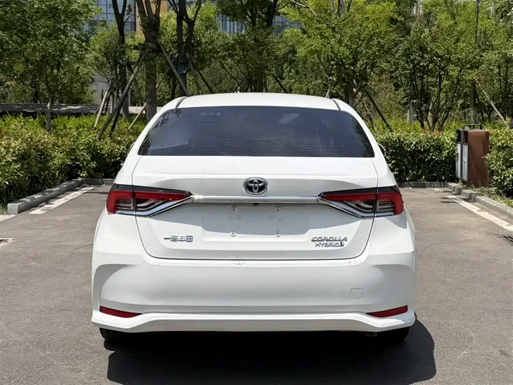 Toyota Corolla 2023 1.8L Smart Hybrid Dual Engine Elite Edition фото 5