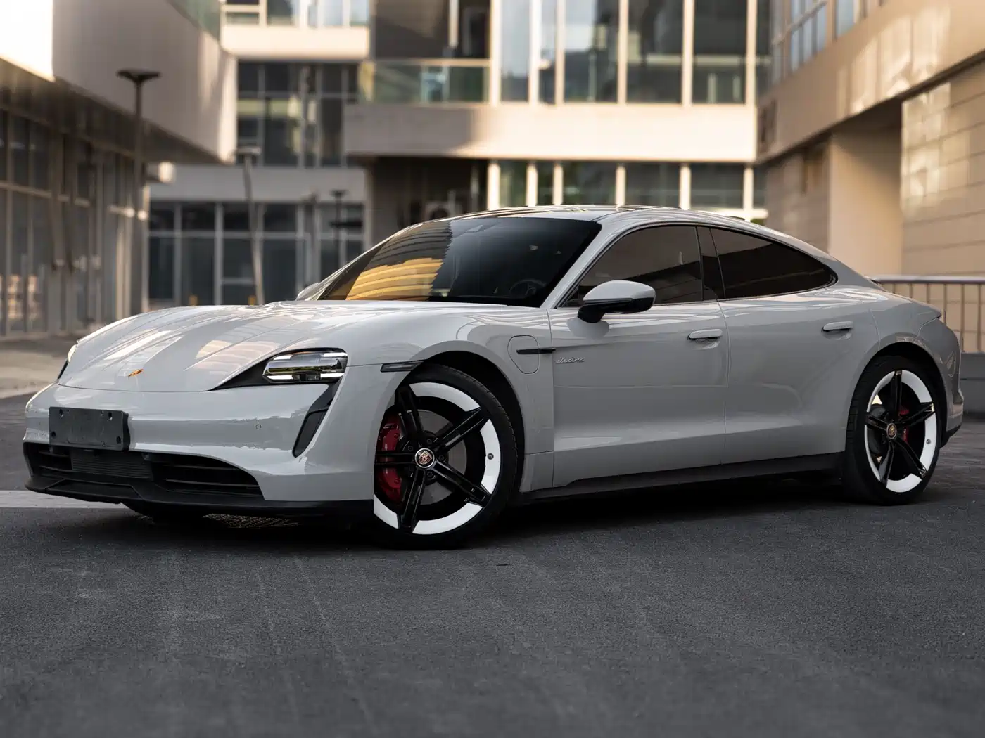 Porsche Taycan 2020 Taycan фото 15