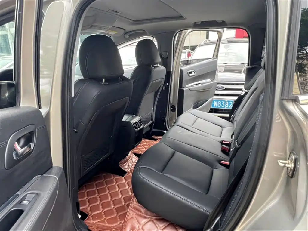 Peugeot 3008 2015 1.6THP Automatic Classic Edition фото 13