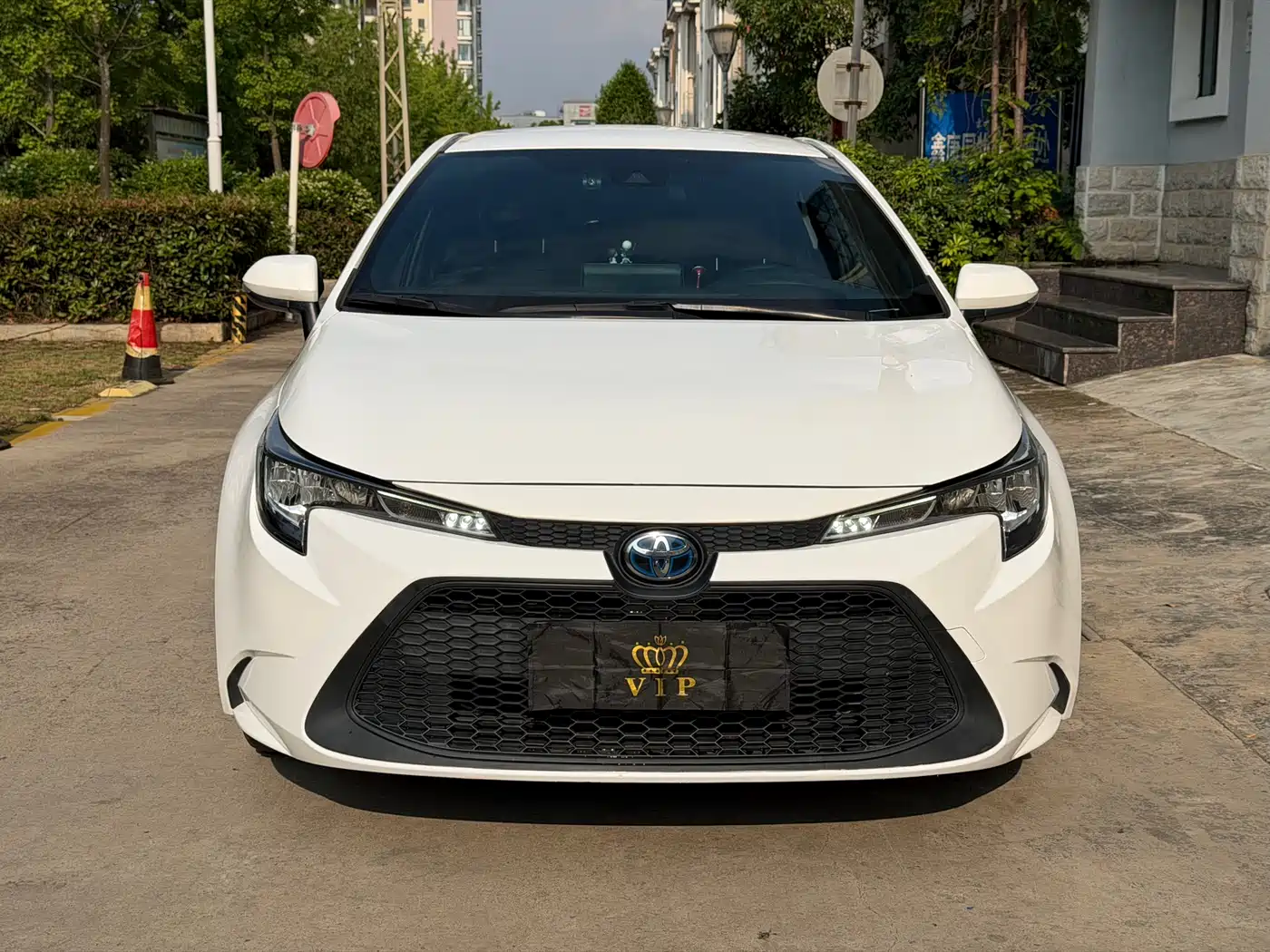 Toyota Levin 2022 Dual Engine 1.8H E-CVT Leading Edition фото 2