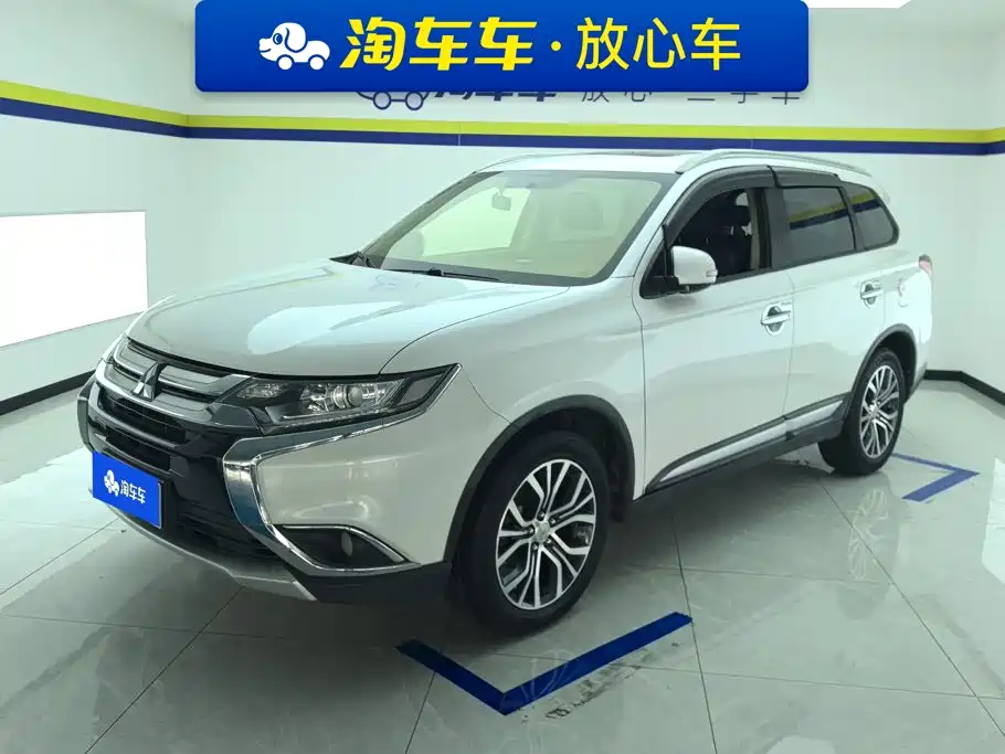 Mitsubishi Outlander 2018 — пригон из Китая