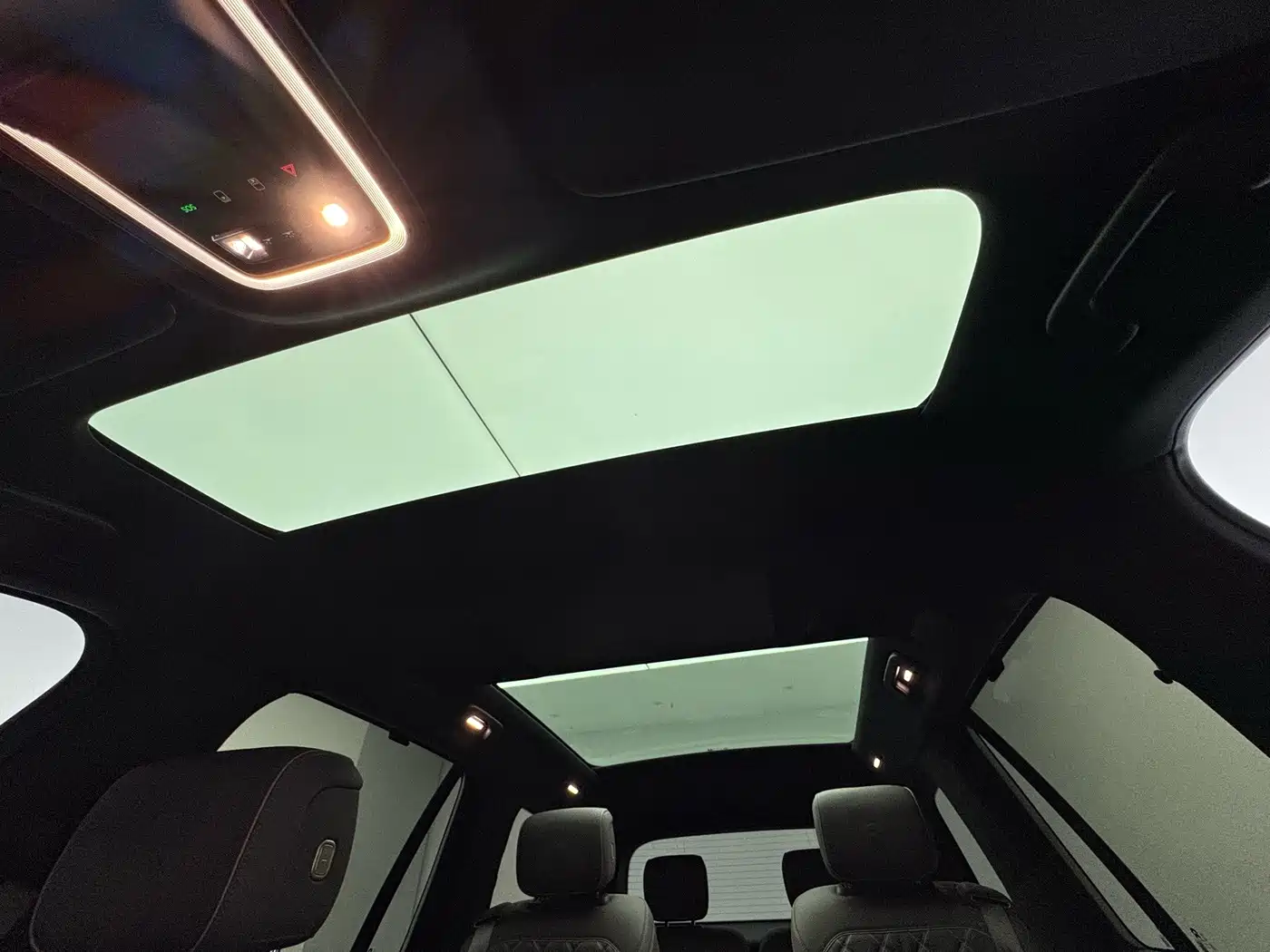 NIO ES8 2026 2025 Model 6-Seat Executive Luxury Edition