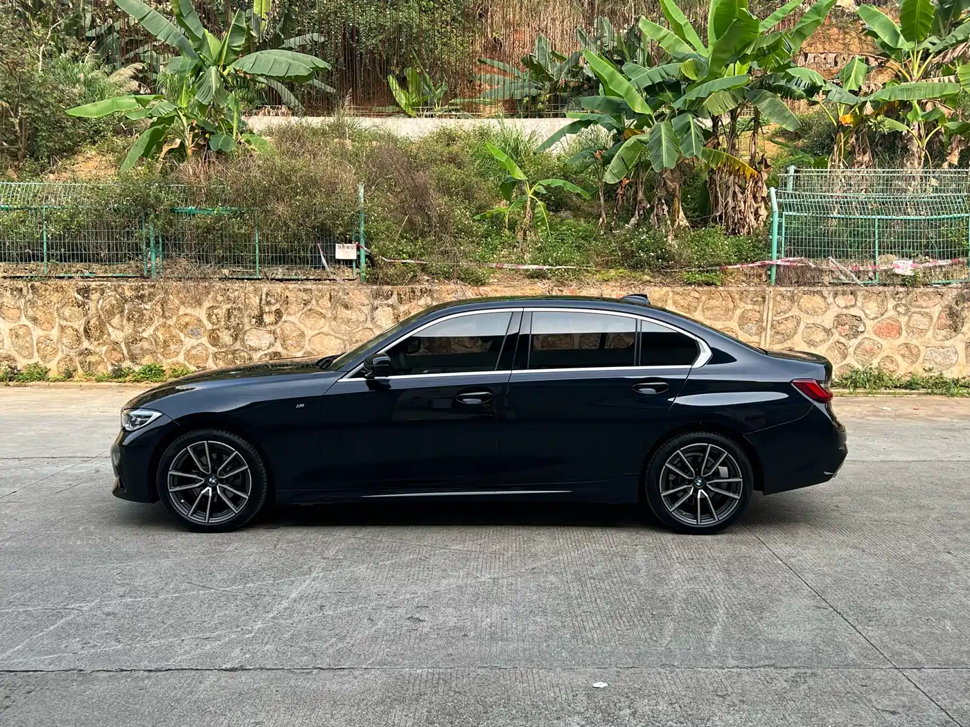 BMW 3 Series 2022 325Li M Sport Package фото 3