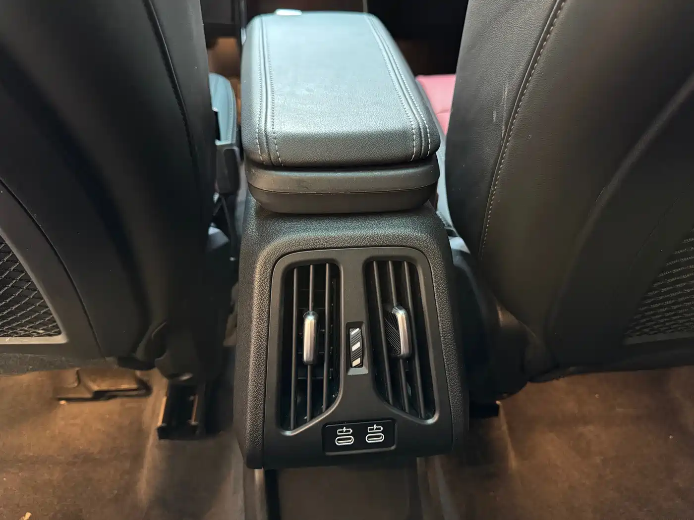 BMW X1 2023 sDrive20Li X Design Package фото 13