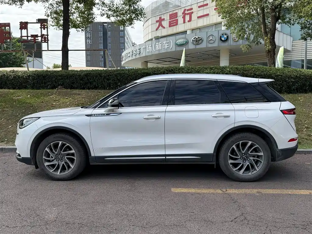 LINCOLN ADVENTURER